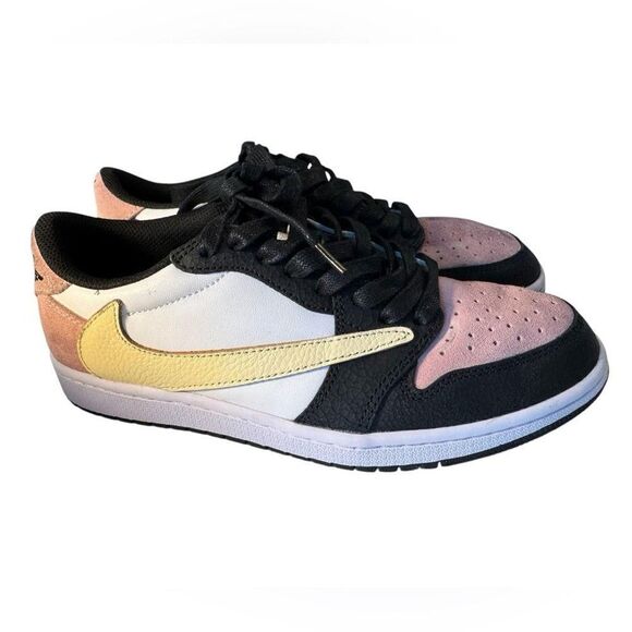 pink black and white jordan 1 low